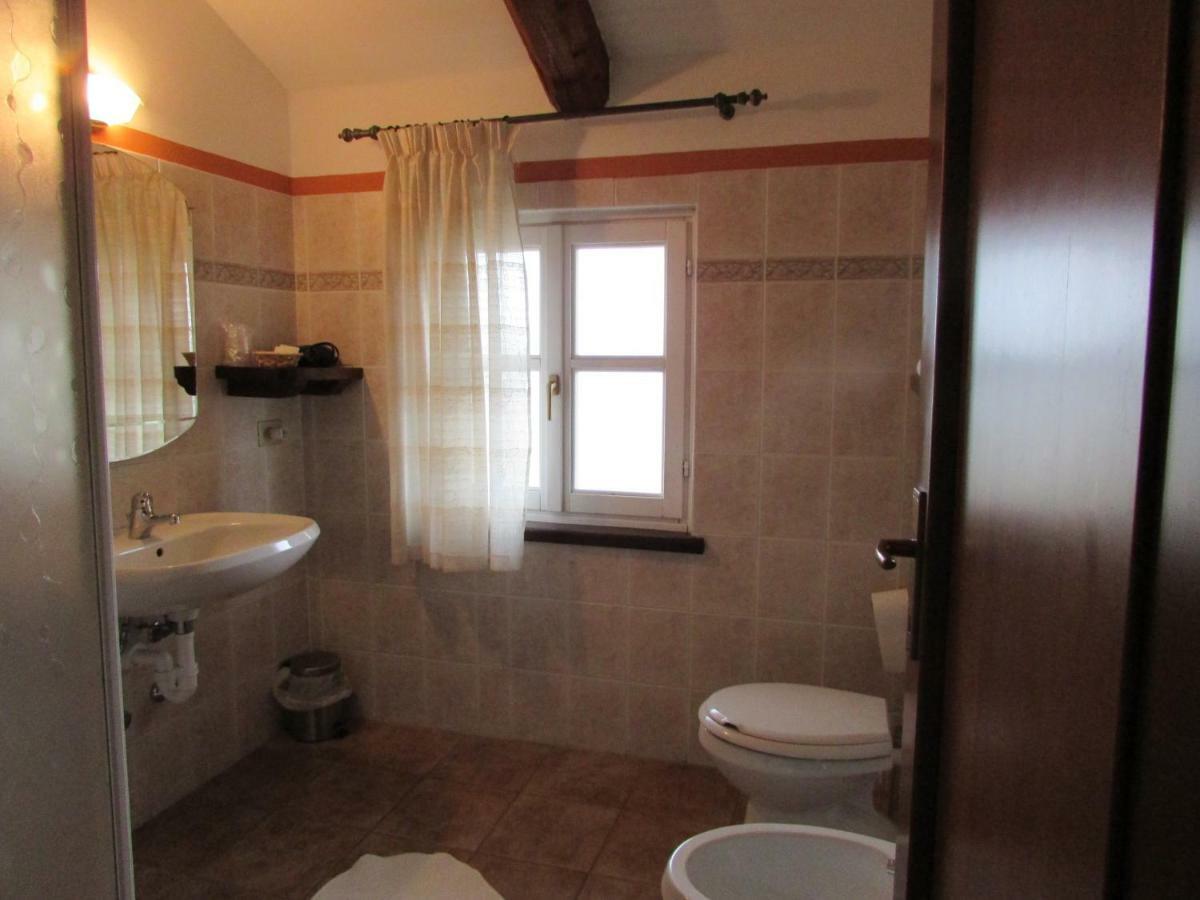 Agriturismo Cascina Barin Родди Экстерьер фото